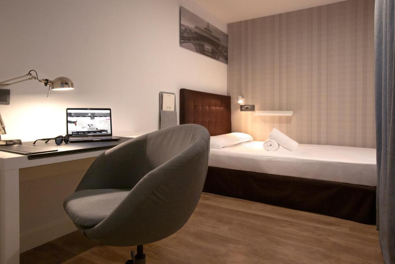 Woohoo Rooms Hortaleza Madrid Esterno foto