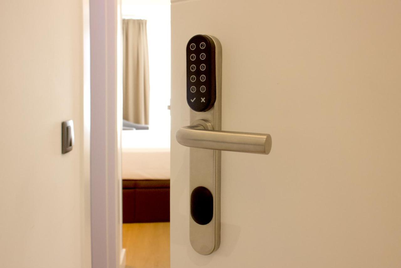 Woohoo Rooms Hortaleza Madrid Esterno foto