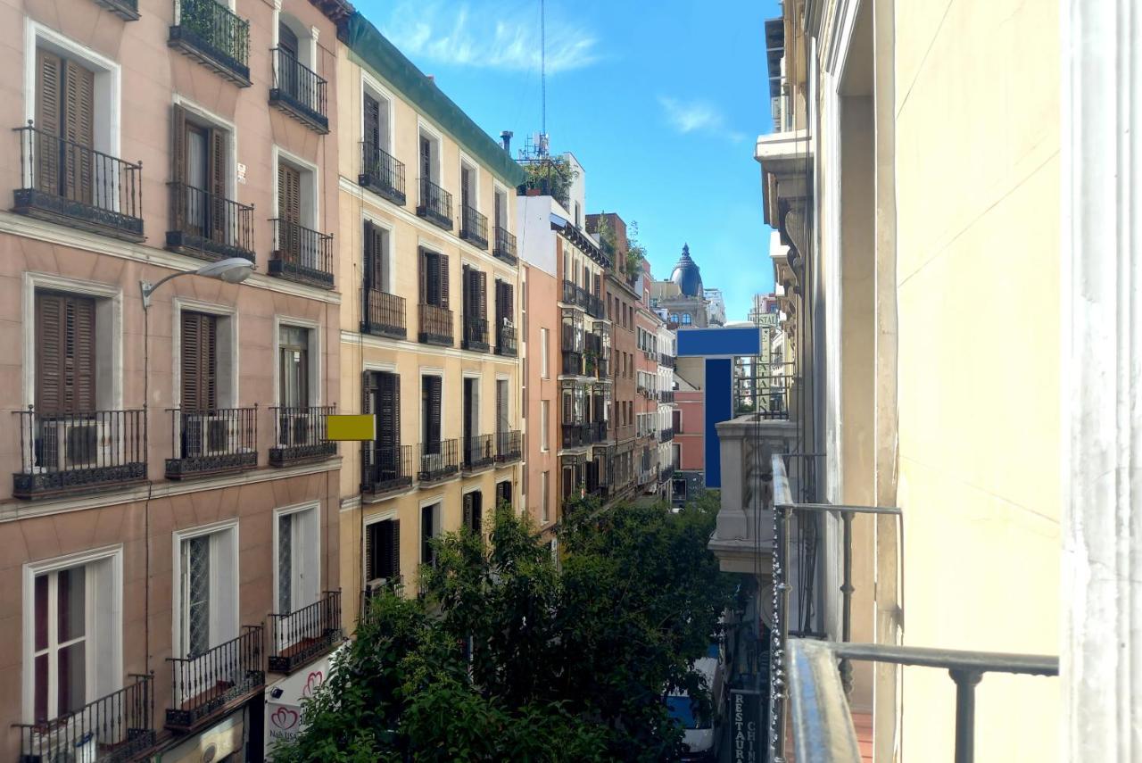 Woohoo Rooms Hortaleza Madrid Esterno foto